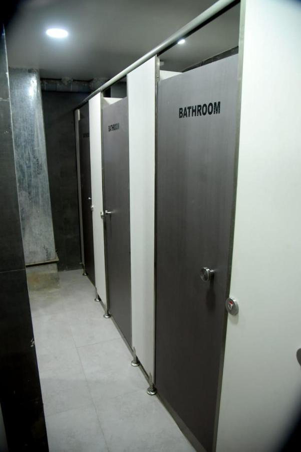 Charyana Lady Dorms Hostel อาเมดาบัด ภายนอก รูปภาพ